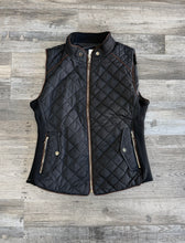 Load image into Gallery viewer, Women’s Black Puffer Vest
