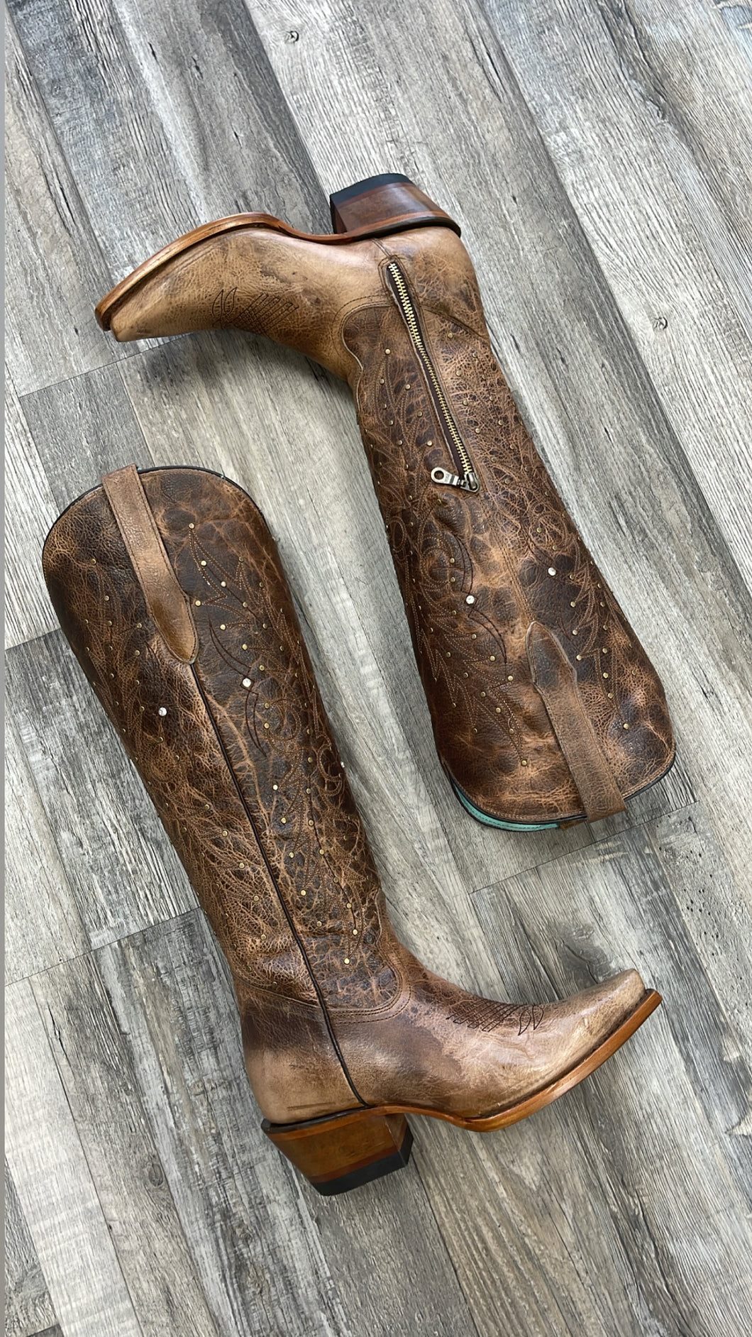 Women’s tall boot